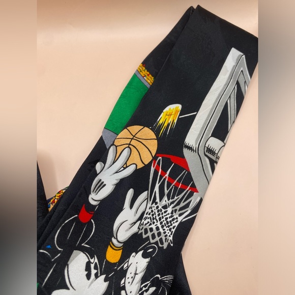 Vintage Disney Mickey & Goofy basketball dunking ball hoop - Picture 2 of 3